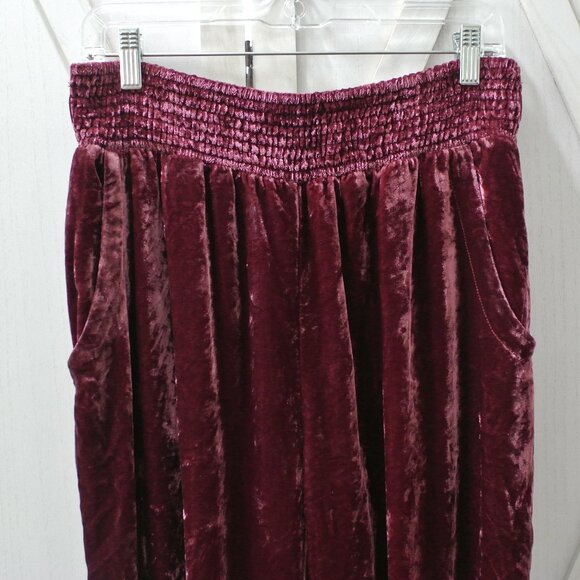 Anthropologie Gloria Velvet Joggers in Wine Bordeaux - Picture 5 of 9